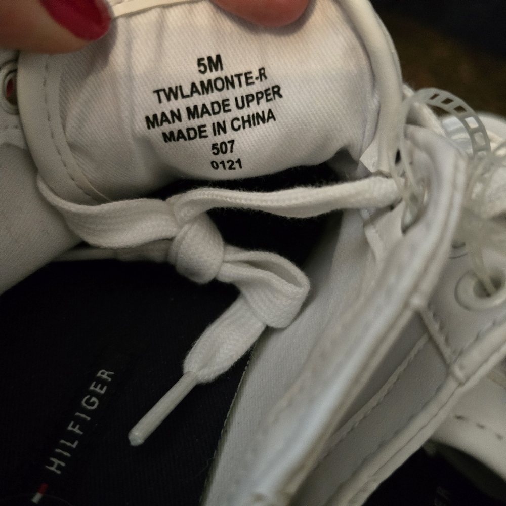 Tommy Hilfiger White Casual Sneaker Shoes New Without Box Girls Sz 5 Retro Y2K - Picture 8 of 9